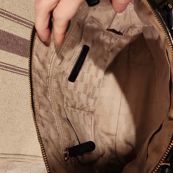 MK bag and wallet - Picture 5 of 9